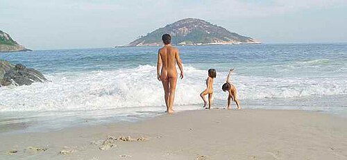 naken brasiliansk familj