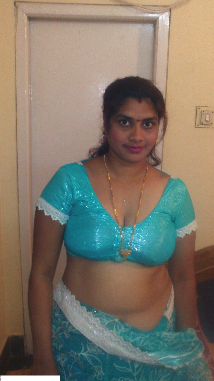 saree bhabhi bröst
