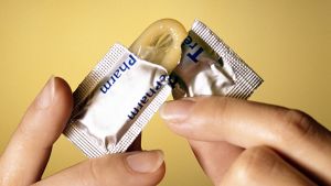 kvinnor kondom verklighet