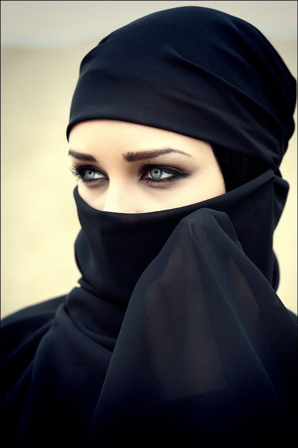 kvinna kurvig arabisk