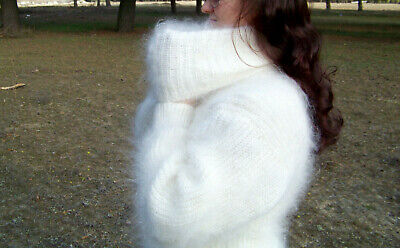 fan angora pullover
