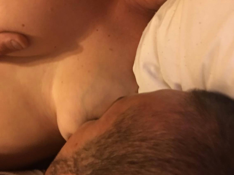 selfies bröstvårtor mamma