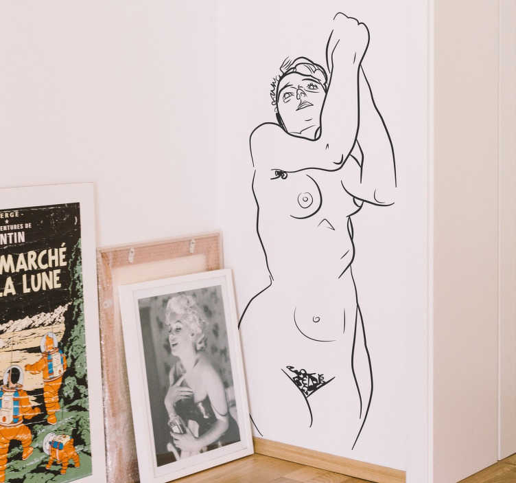 kvinna dekaler med naken