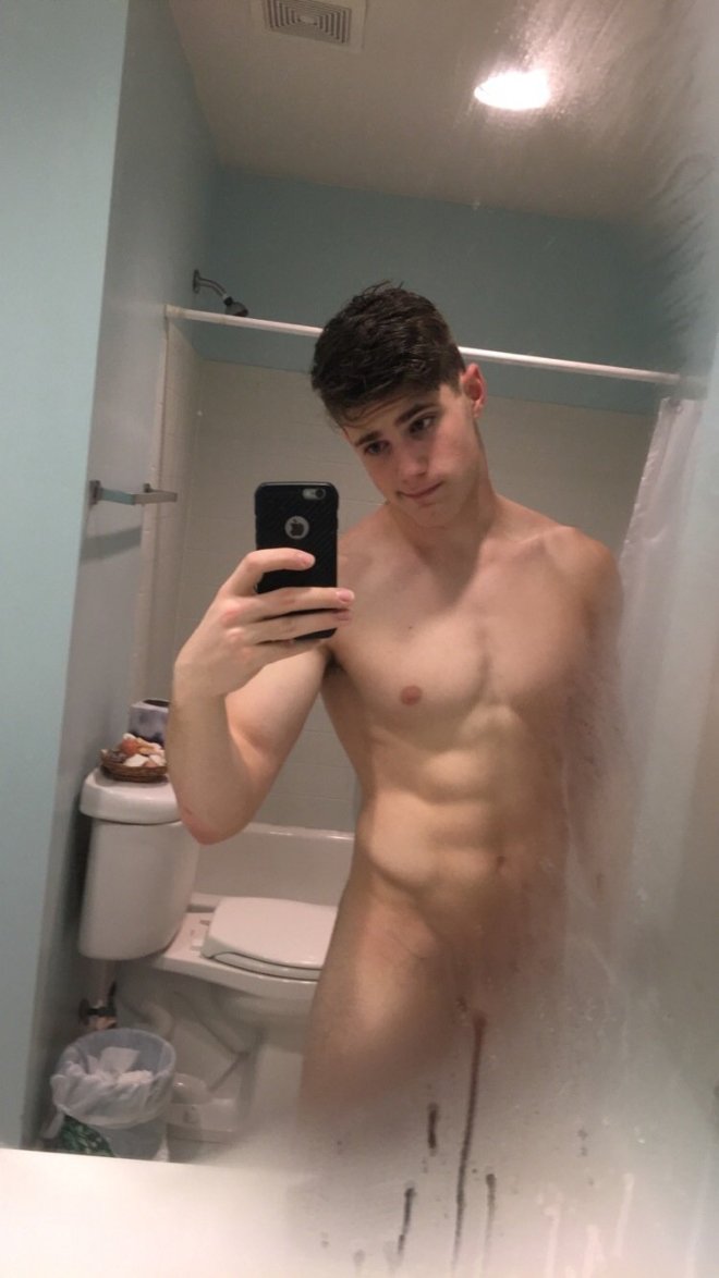gay selfie naken